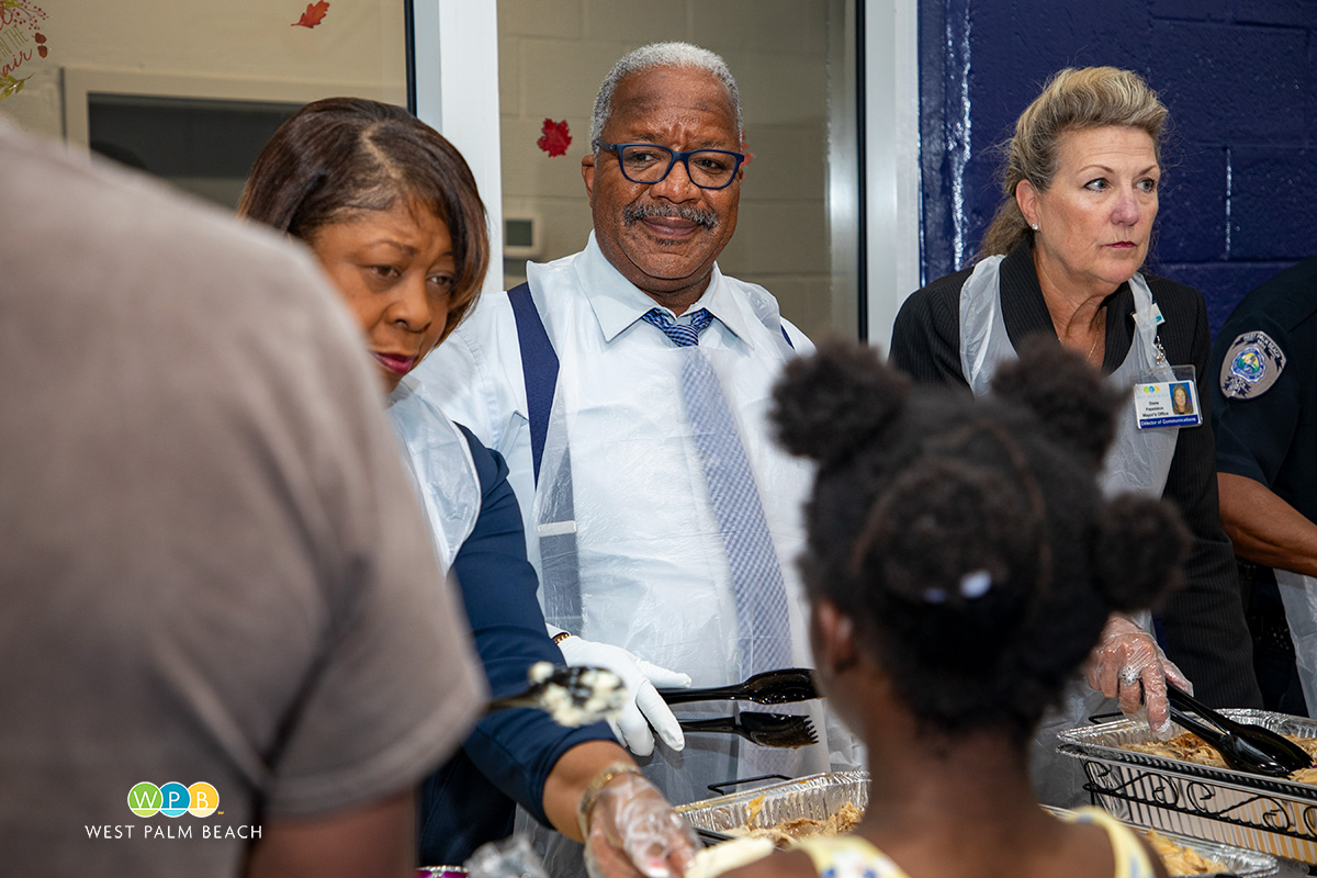 Mayor beams of pride at Share-a-Supper - a