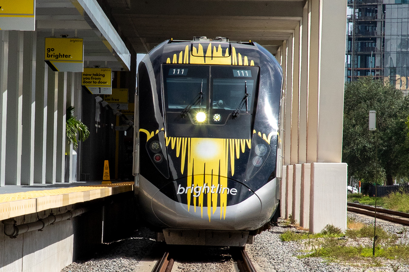 Brightline thumb - headon