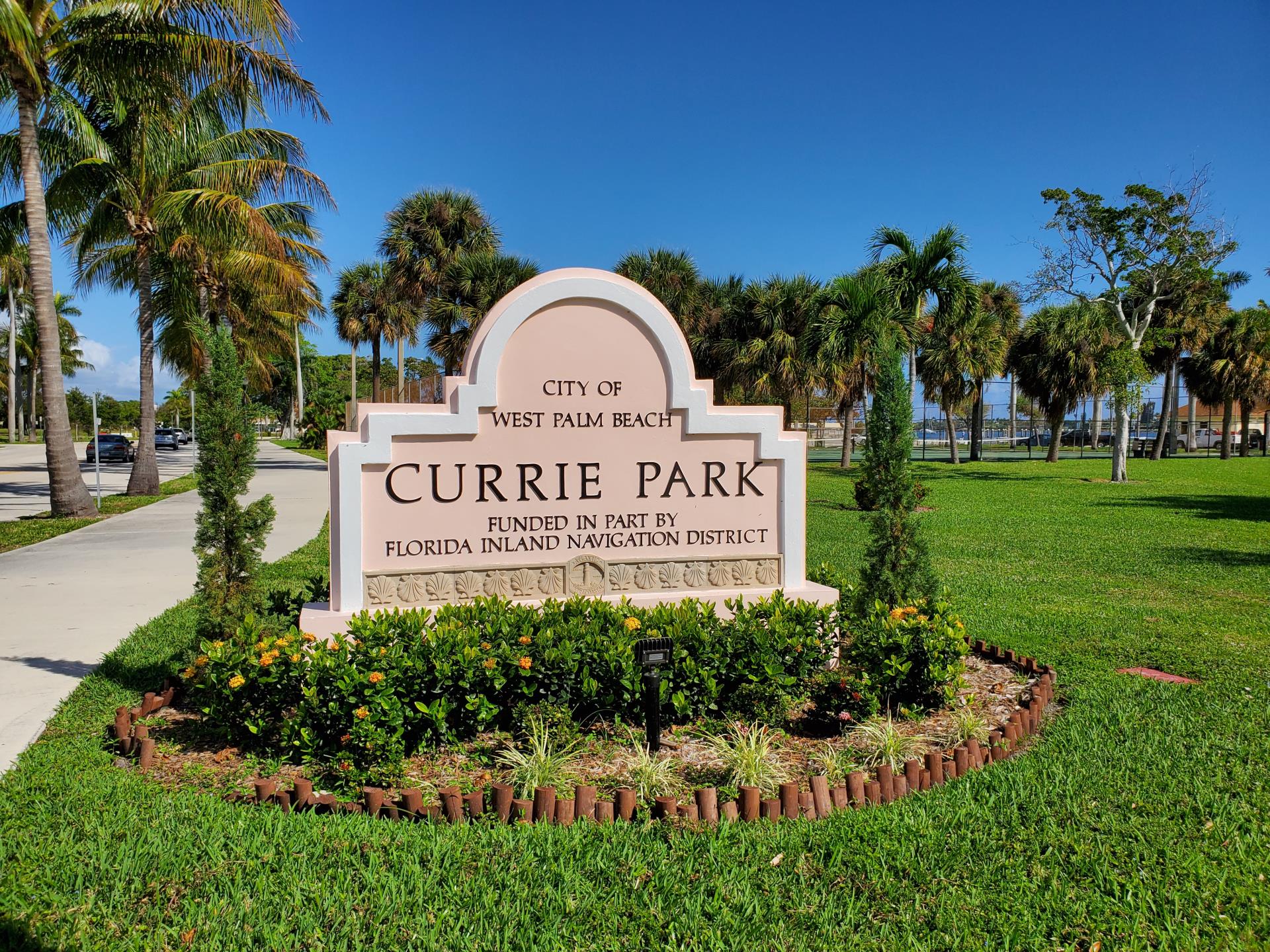 Currie Park Entrance