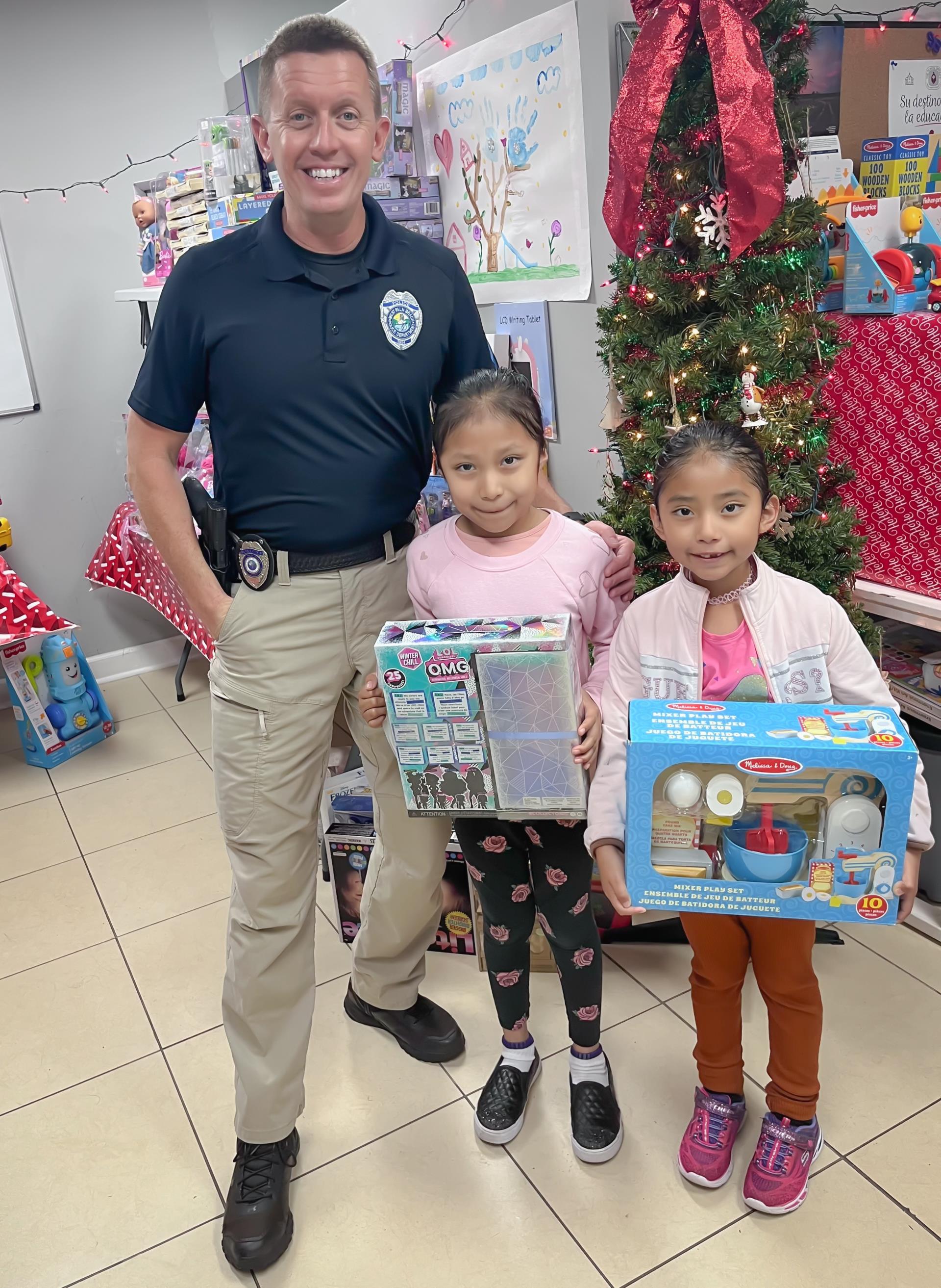 Police Toy distribution 2022 (1)